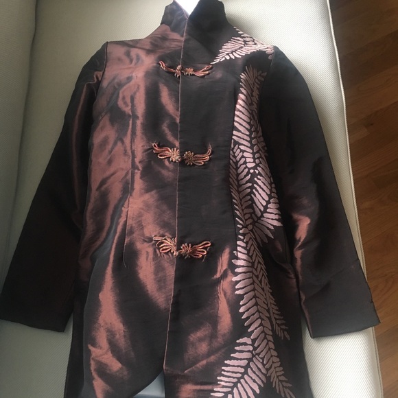 Mandarin burgundy jacket. Unique closure. - Picture 1 of 7